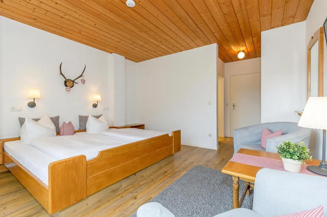 Gaestehaus Menkenbauer Ruhpolding Guest house