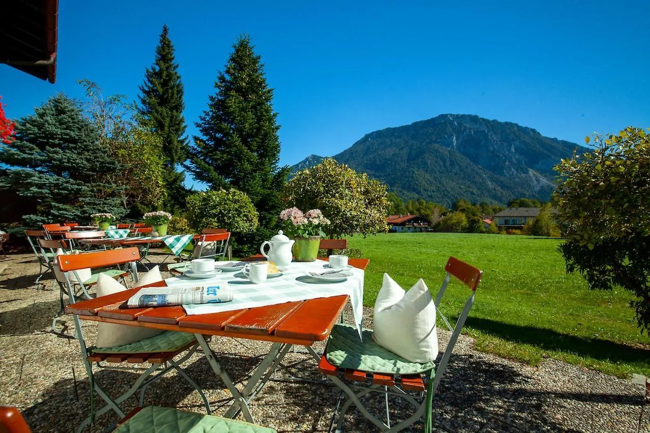 Gaestehaus Menkenbauer Ruhpolding Germany