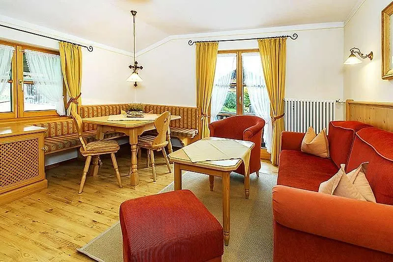 Gaestehaus Menkenbauer Ruhpolding Guest house